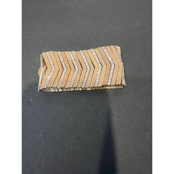 Articulated Chevron Gold Tone Rhinestones Stretch Cuff Bracelet - Picture 4 of 8